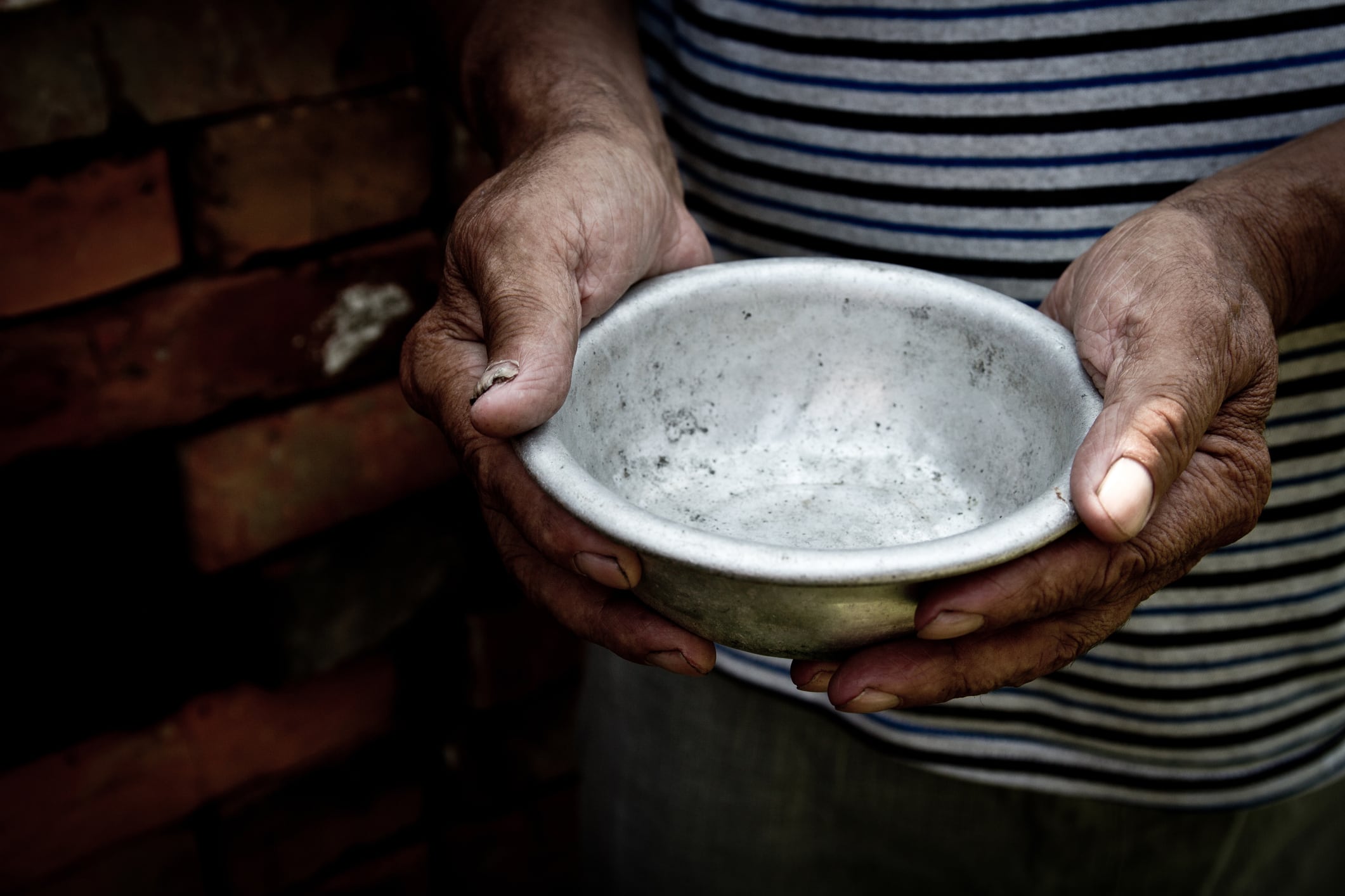 Calcium and vitamin D deficiencies raises osteoporosis risk in low income people: Study