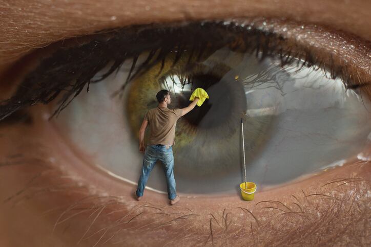 Asian-aquatic-herb-plus-lutein-suppresses-cataracts.jpg