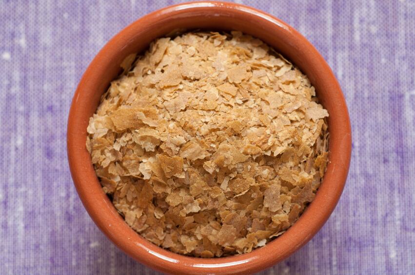 nutritional-yeast-supplement-bread-protein.jpg