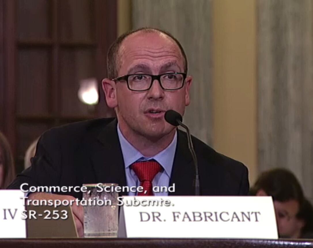 Dan-Fabricant-at-Weight-loss-hearing.jpg