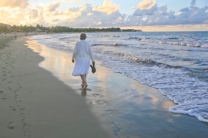 Woman-walking-C-DonFord1.jpg