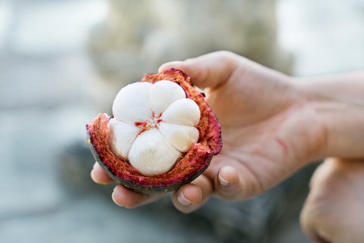 Extracts of mangosteen rind and Indian bay leaf may enhance muscle strength, endurance