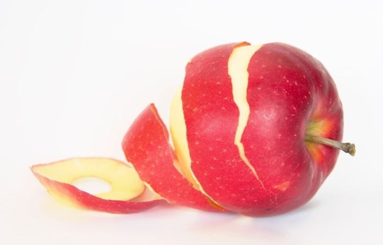 Two apples a day may lower cholesterol levels, study concludes 