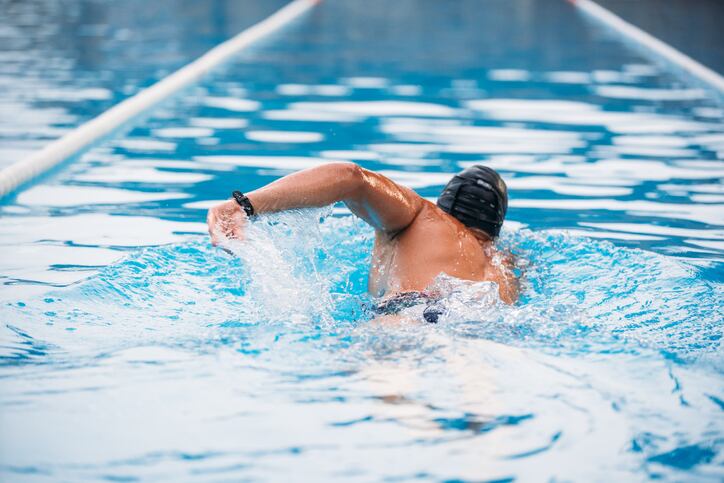 Swimming-study-fails-to-find-efficiency-boost-from-carbs.jpg