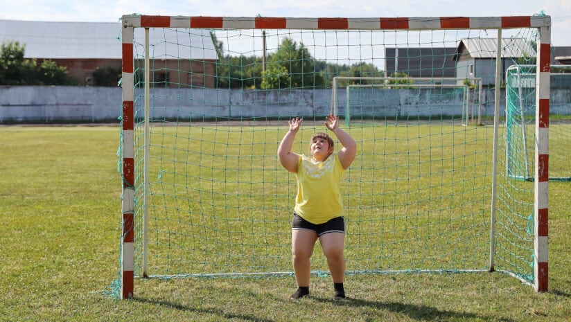 Could kiwi and soccer improve sleep in obese children?