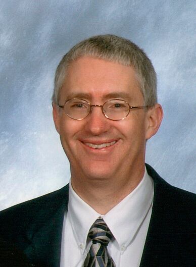 TomVierhilecolorheadshot.jpg
