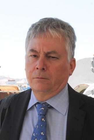 Dr Stephen Nicol, Aker