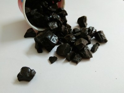 Shilajit is an herbo-mineral exudate.   Image © Sayali Pashte / Getty Images 