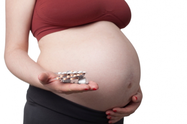 pregnancy supp pills safety folic