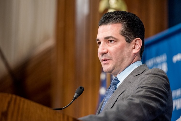 FDA Commissioner Dr. Scott Gottlieb delivering the keynote remarks at a National Press Club Headliners Luncheon in Washington, D.C. in November 2017.   Image credit: U.S. Food and Drug Administration